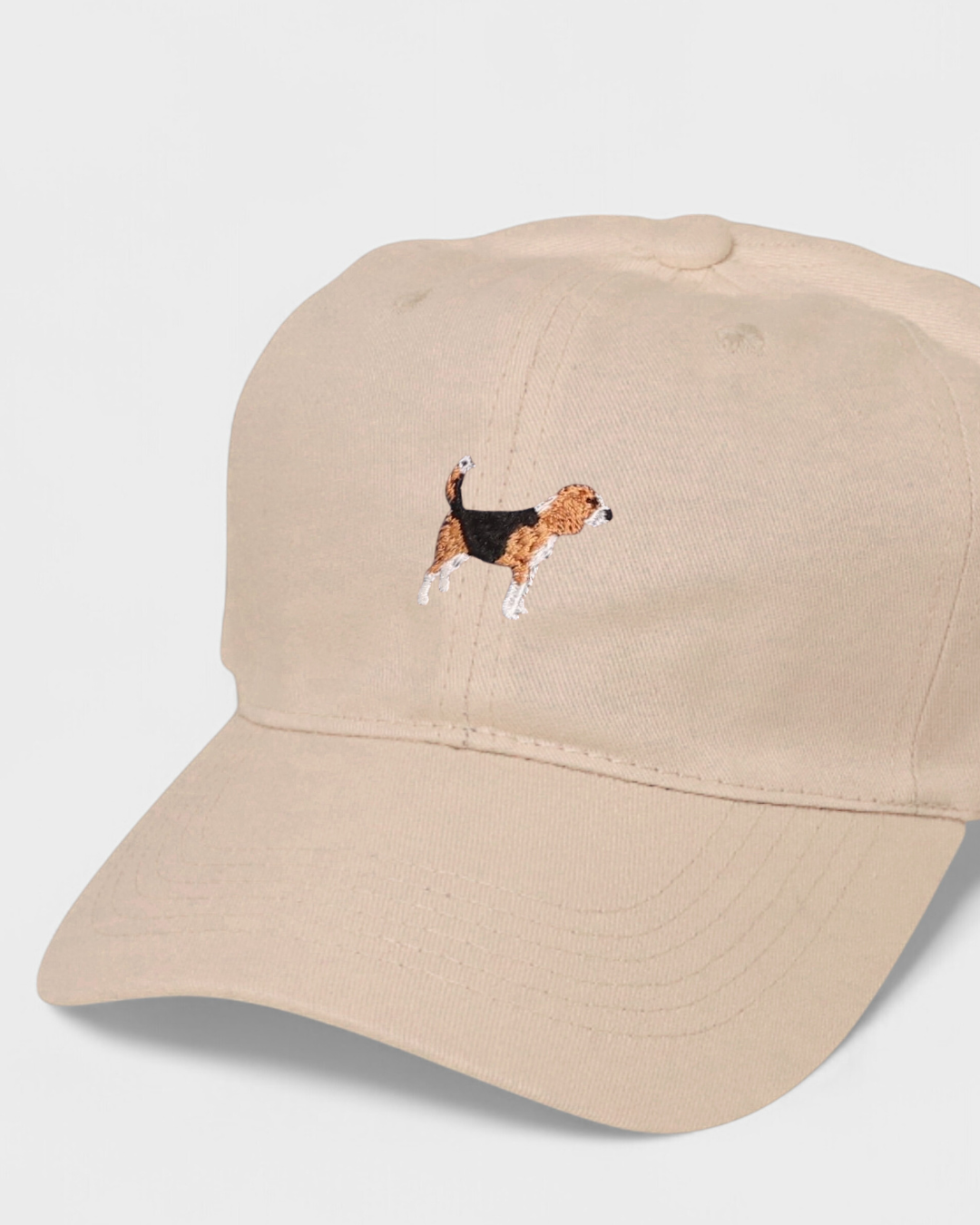Beige Beagle personalised hat with embroidered Beagle design.